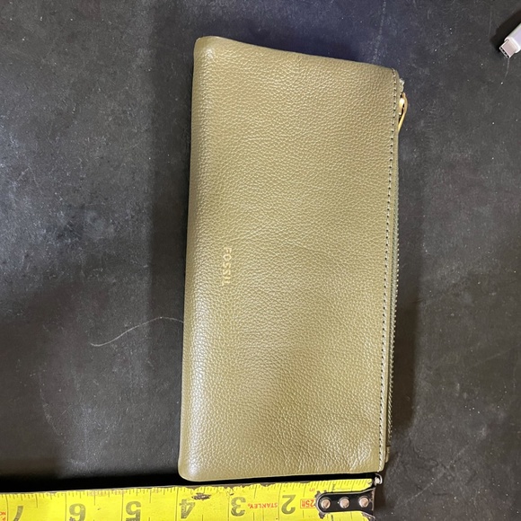Fossil Wallet, Olive Green, gently used - Picture 4 of 6